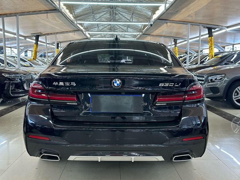 BMW 5-Series - фото 3