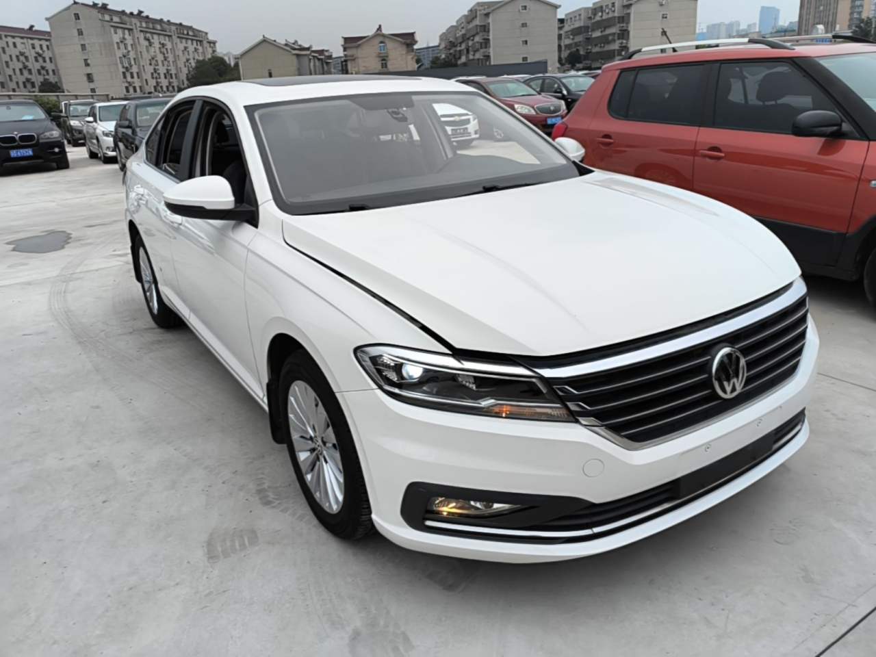 Volkswagen Lavida - фото 4