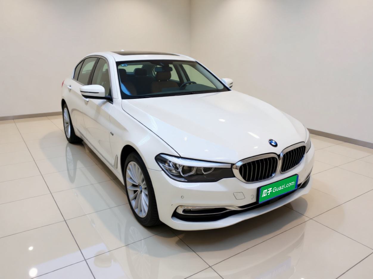 BMW 5-Series - фото 2