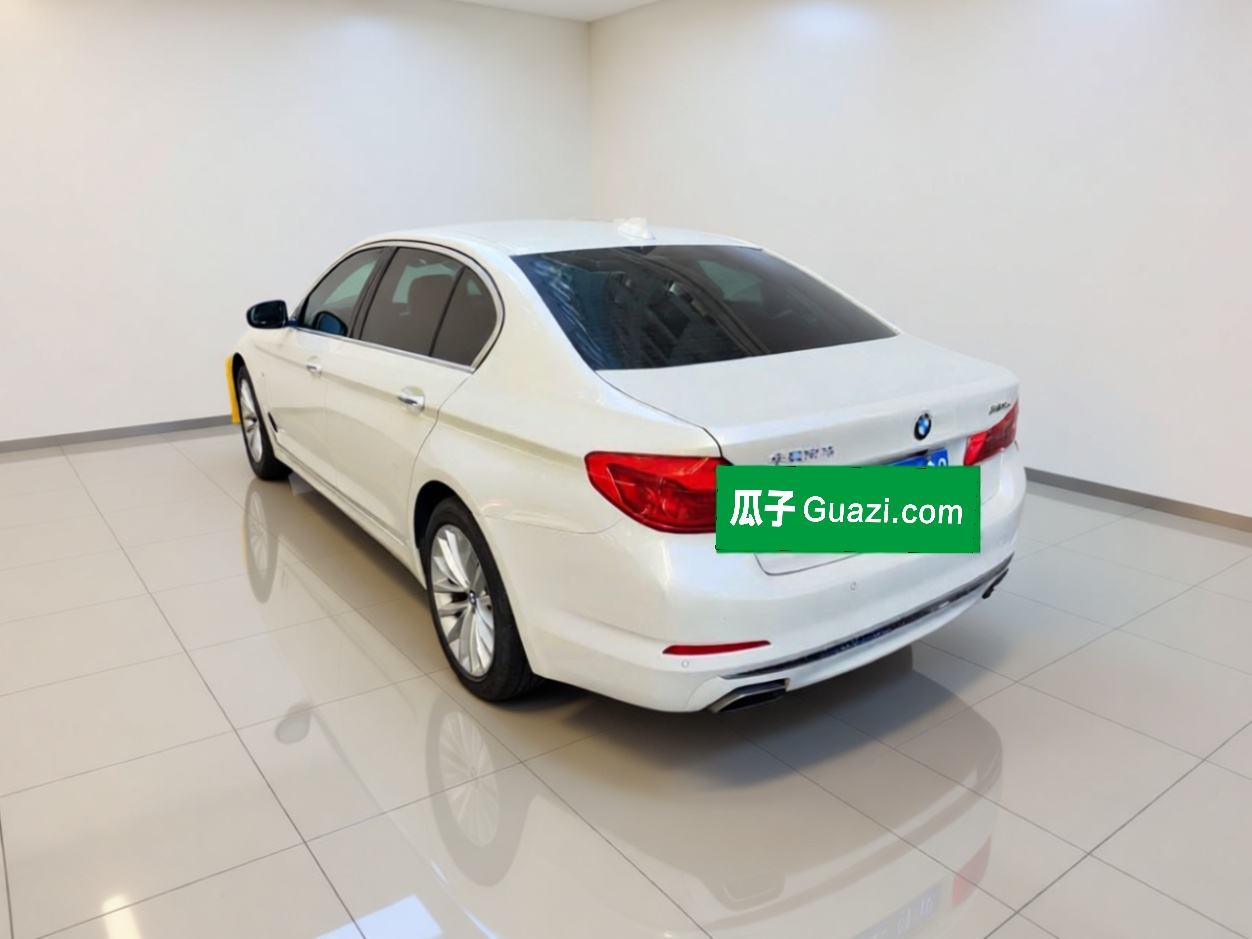 BMW 5-Series - фото 3