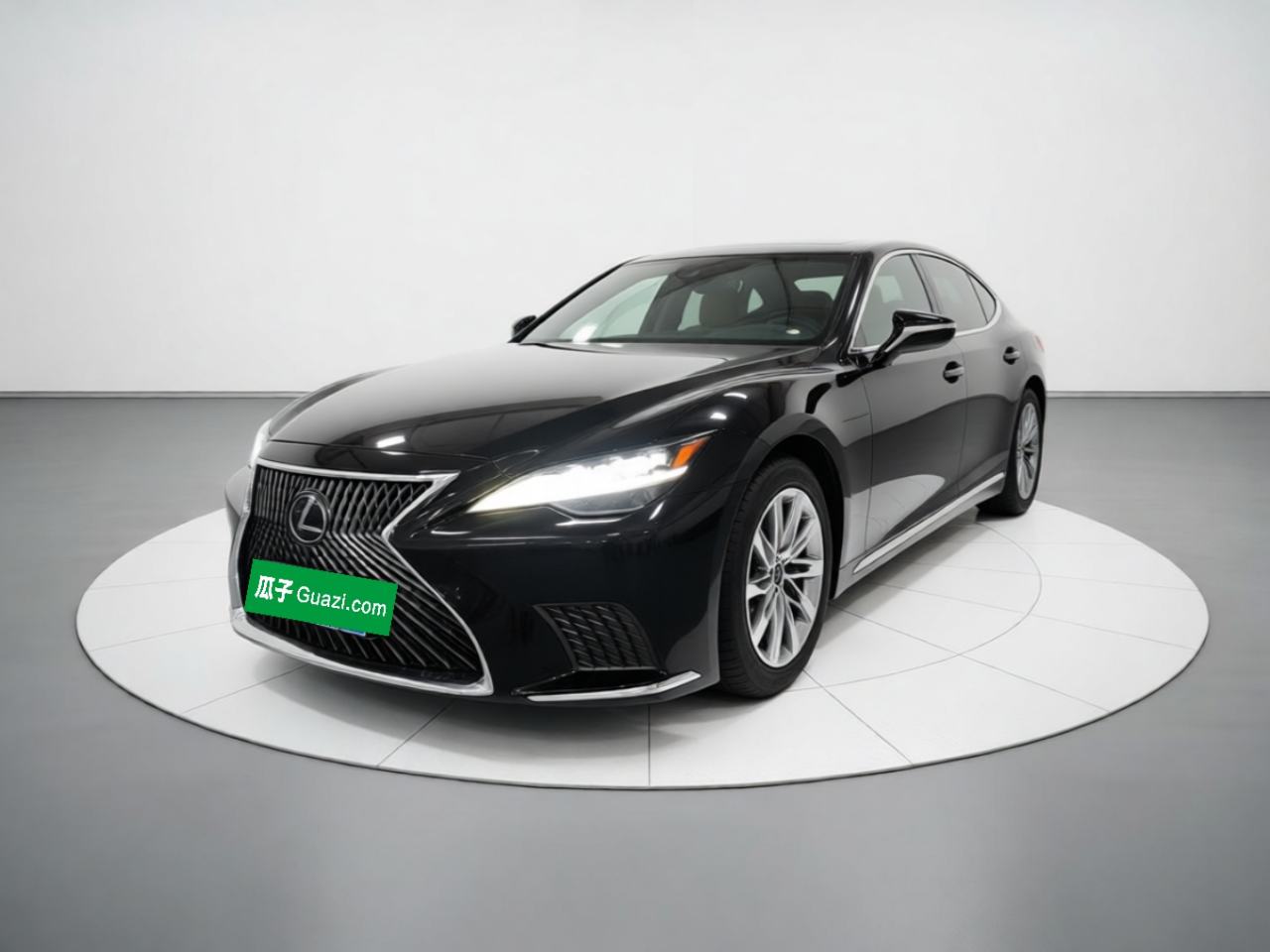 Lexus LS - фото 0