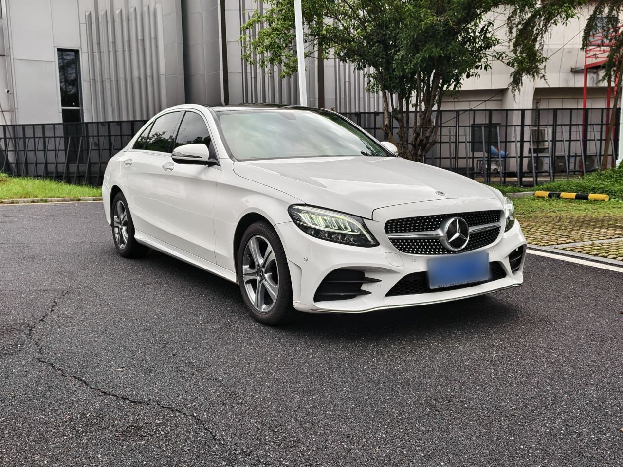 Mercedes-Benz C-Class - фото 1