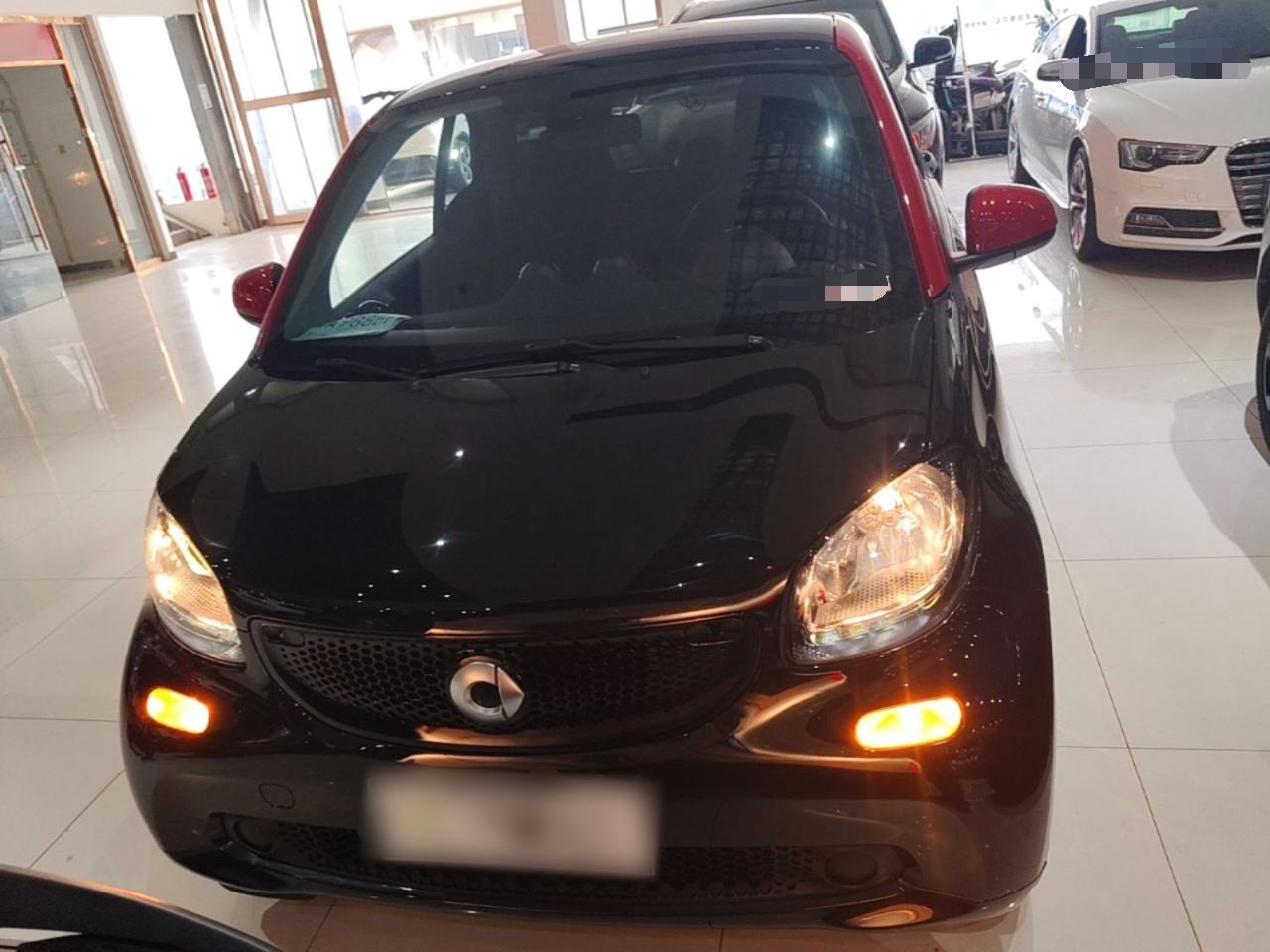 Smart fortwo - фото 1