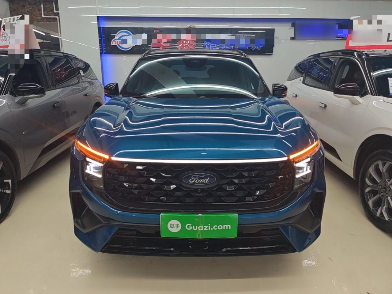 Ford Edge - фото 1