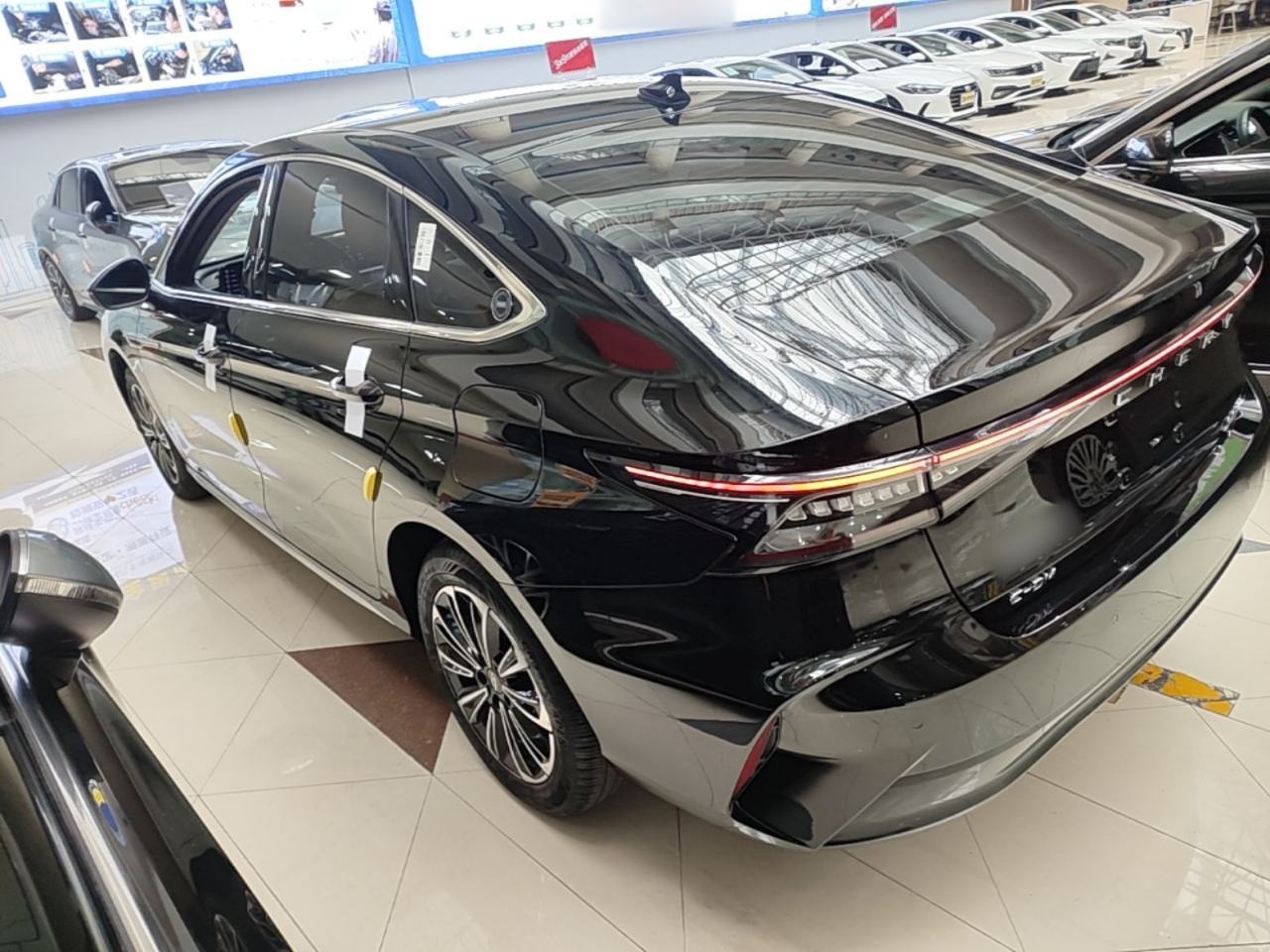 Chery Fengyun Fengyun A8 - фото 3
