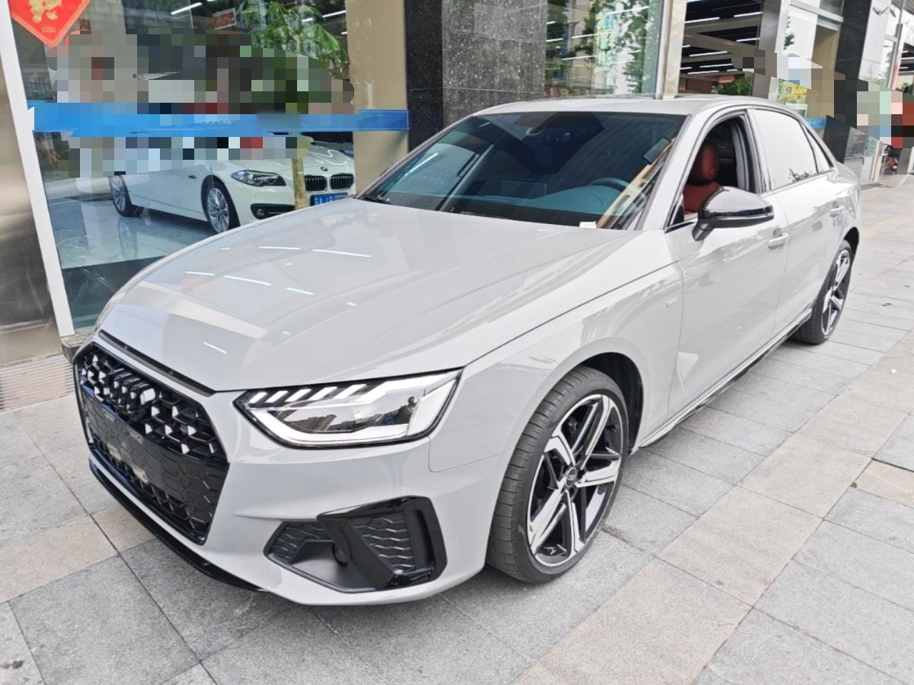 Audi A4L - фото 0