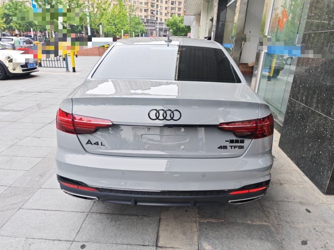 Audi A4L - фото 4