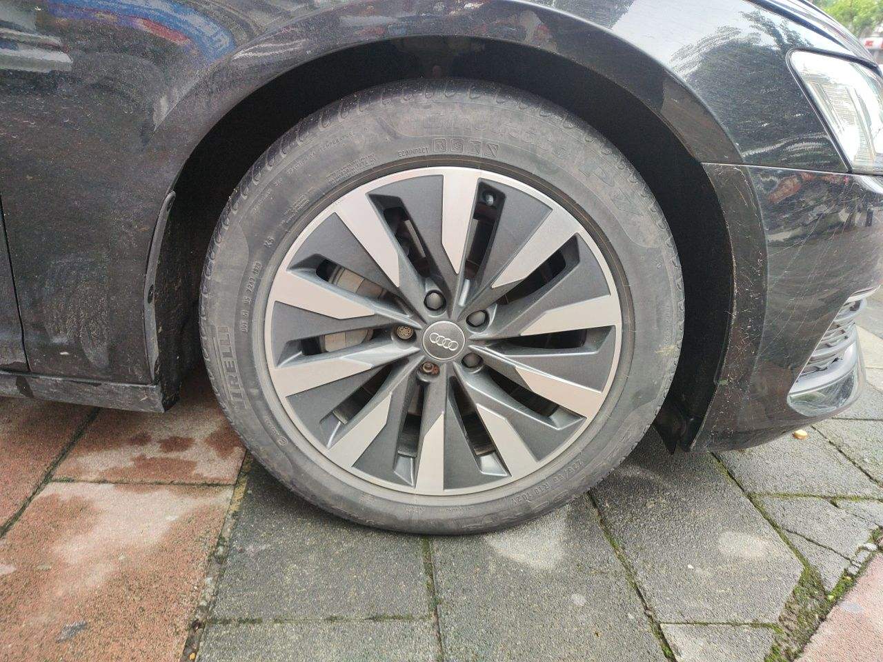 Audi A6L - фото 4