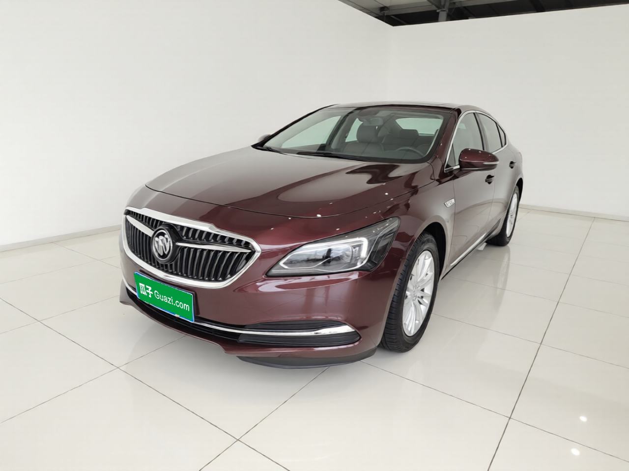 Buick LaCrosse - фото 0