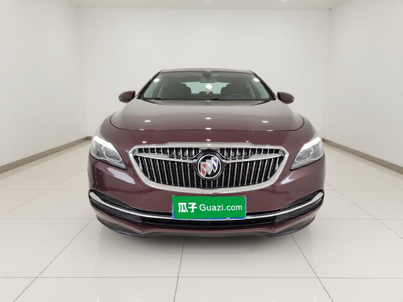 Buick LaCrosse - фото 1