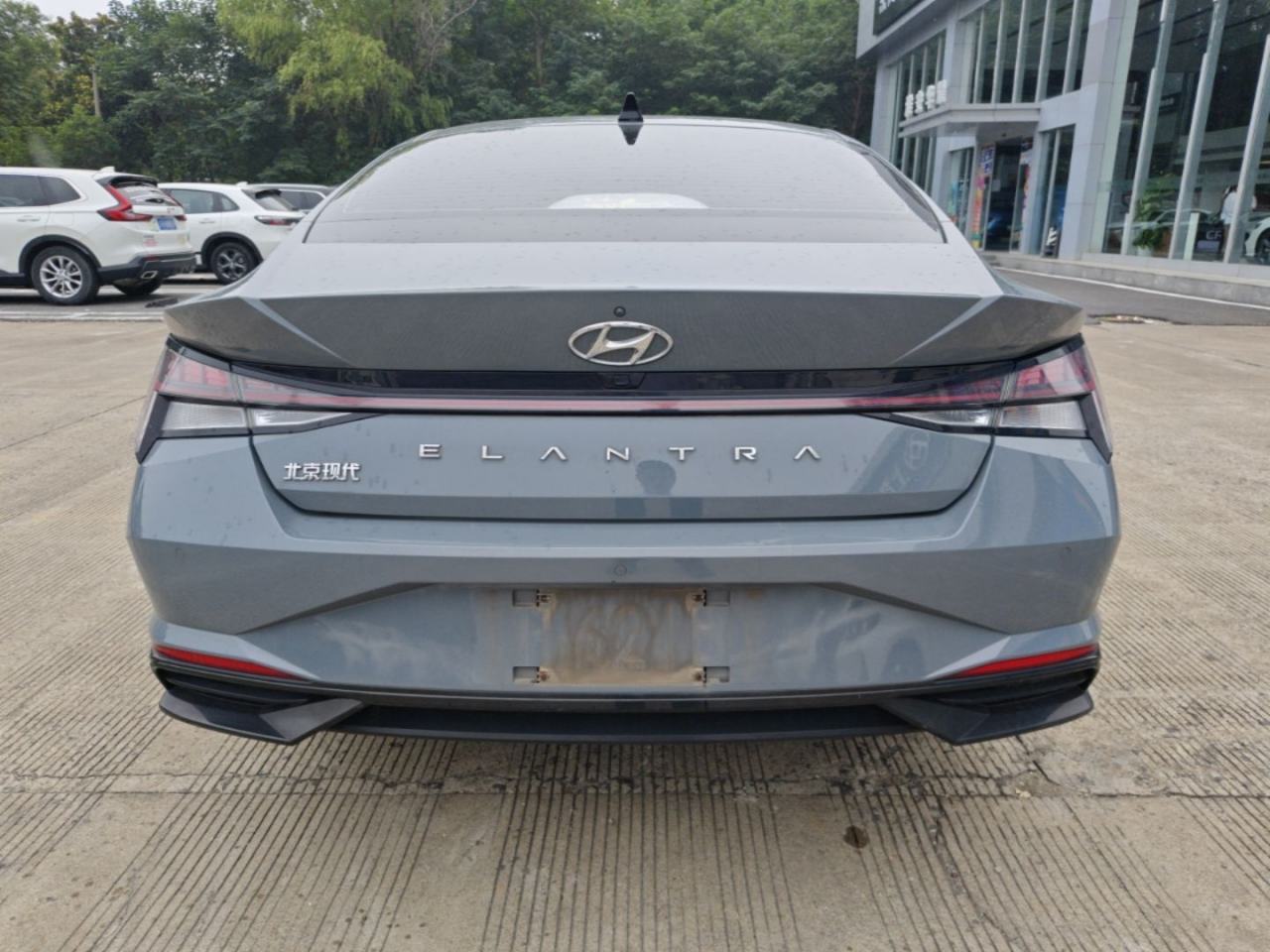 Hyundai Elantra - фото 4
