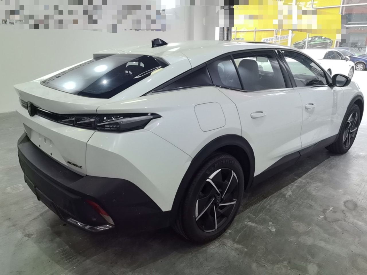 Peugeot 408X - фото 3