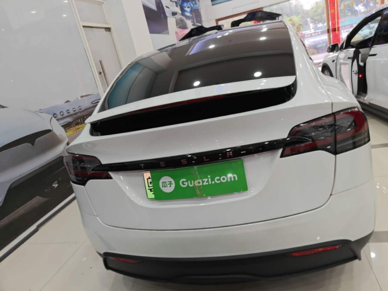 Tesla Model X - фото 4