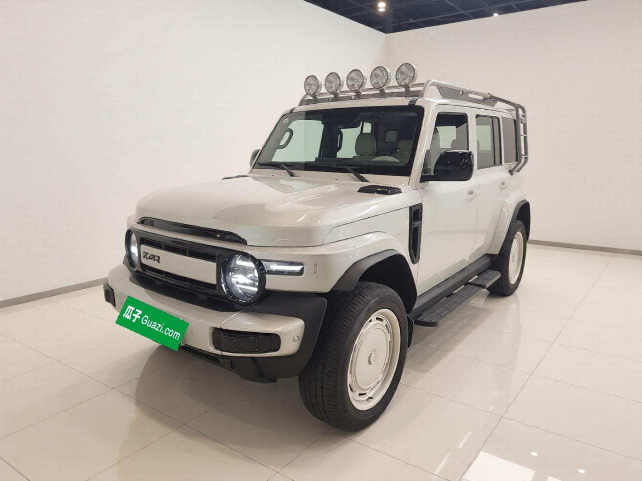 iCAR V23 - фото 0