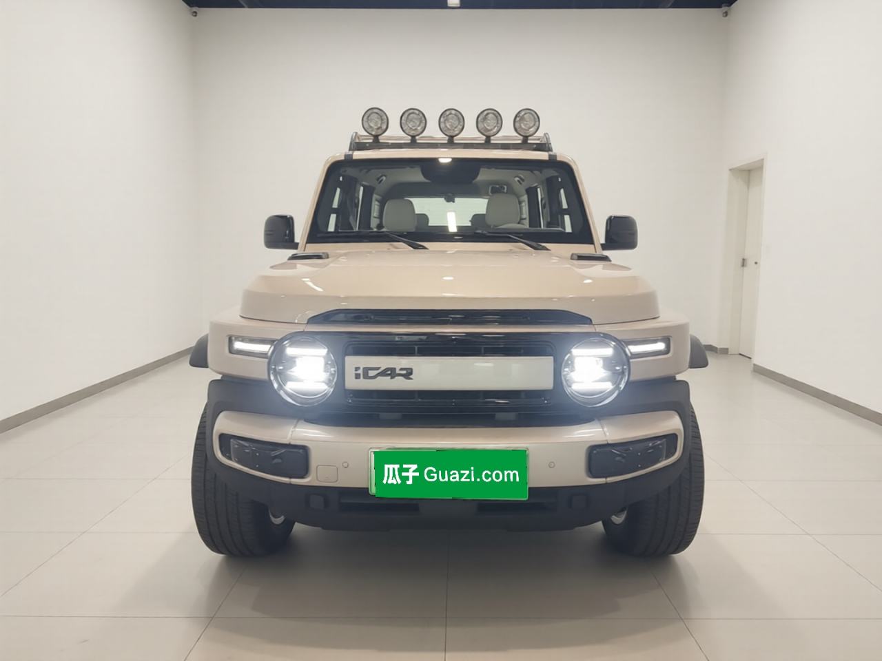 iCAR V23 - фото 1