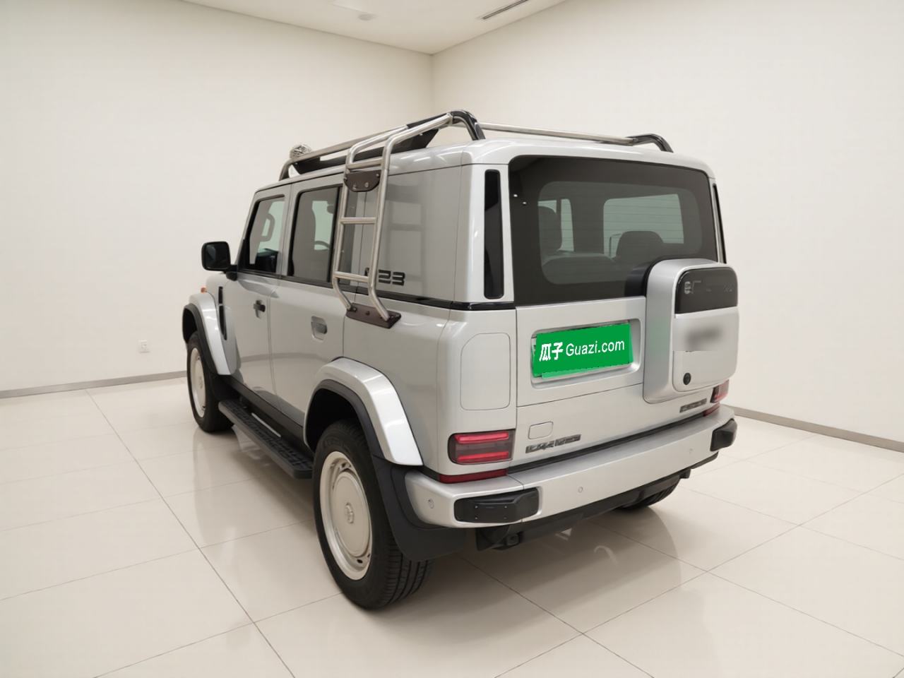 iCAR V23 - фото 3