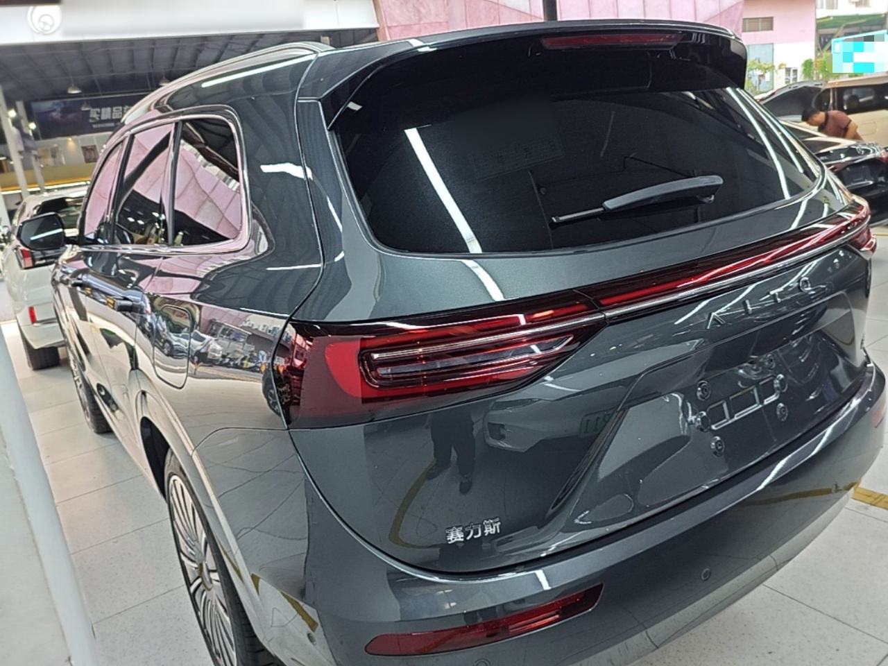 AITO M7 - фото 3