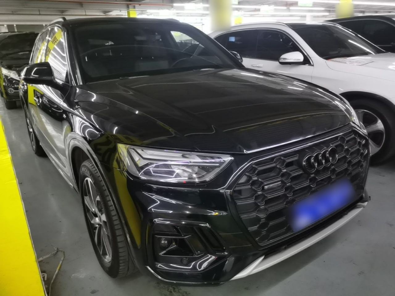 Audi Q5L - фото 2