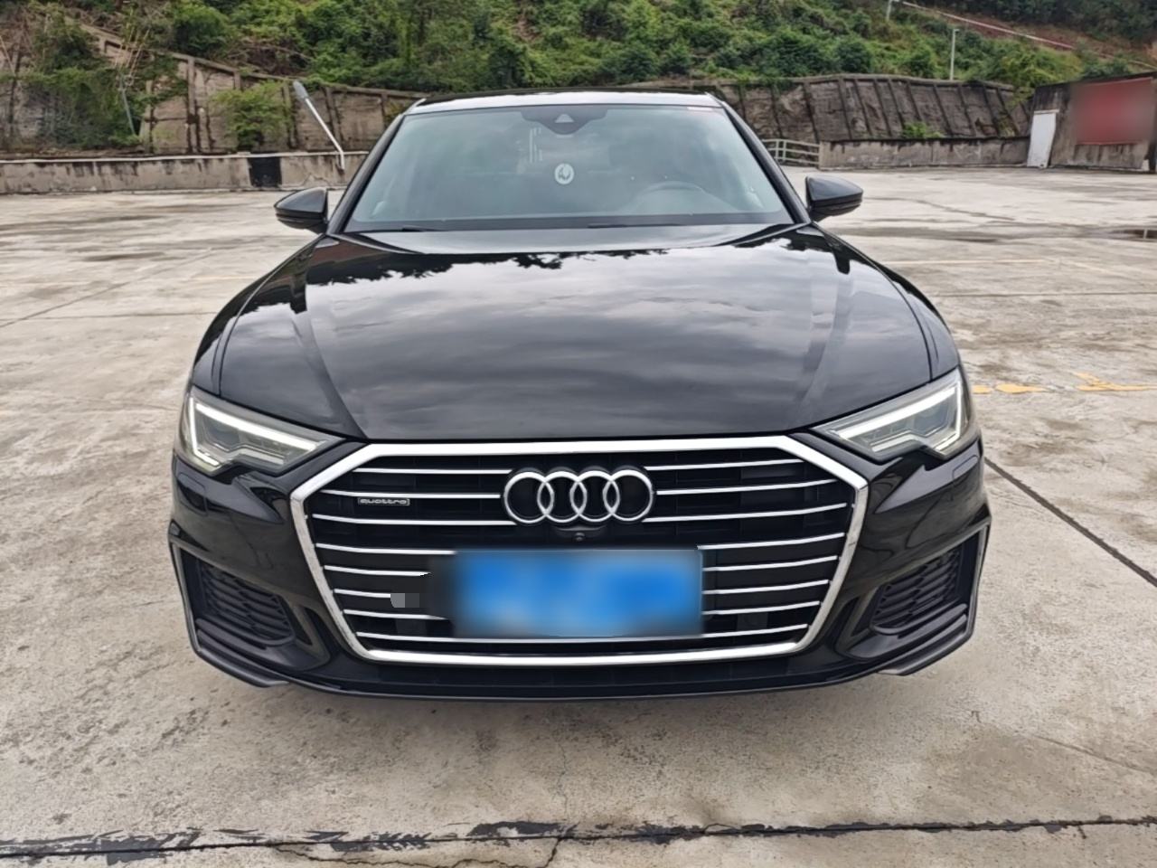 Audi A6L - фото 1