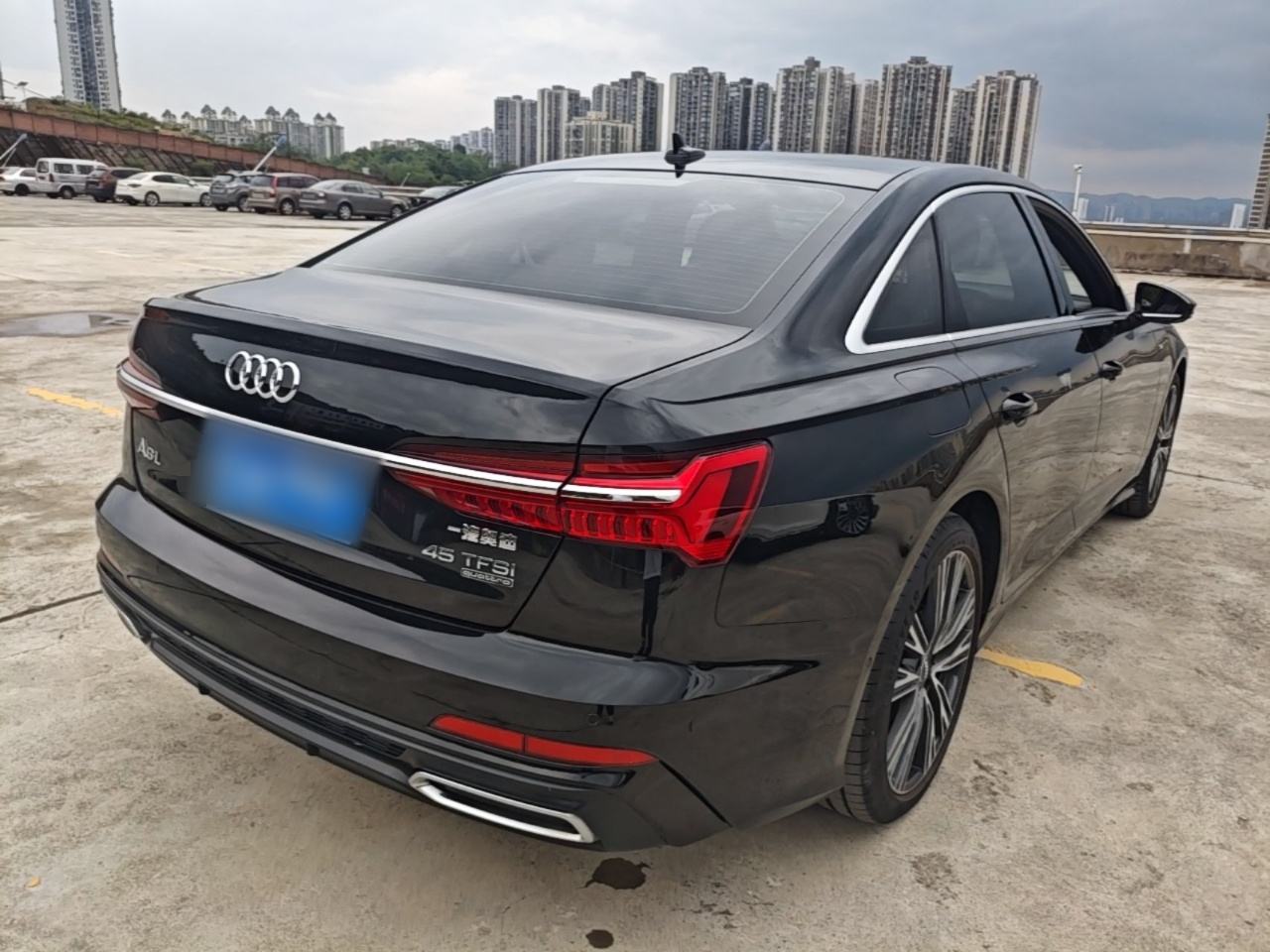 Audi A6L - фото 3