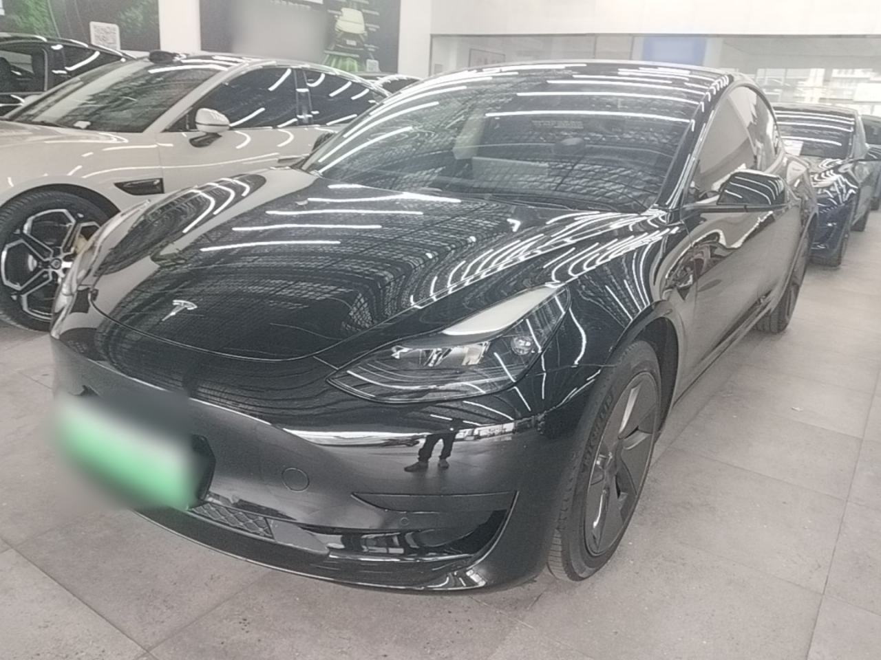 Tesla Model 3 - фото 0