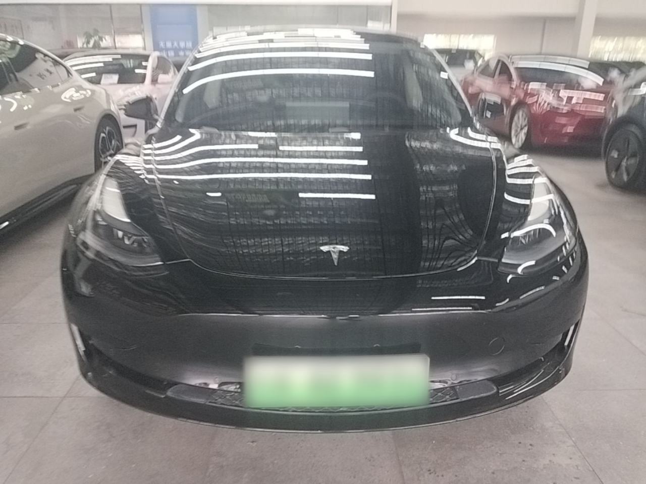 Tesla Model 3 - фото 1