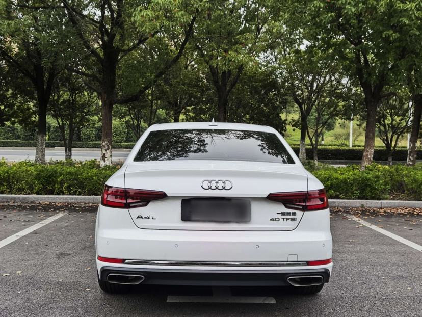 Audi A4L - фото 4