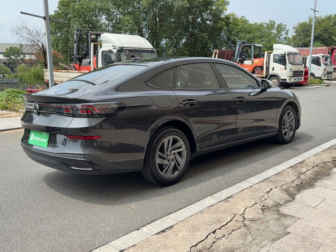Volkswagen Lamando - фото 3