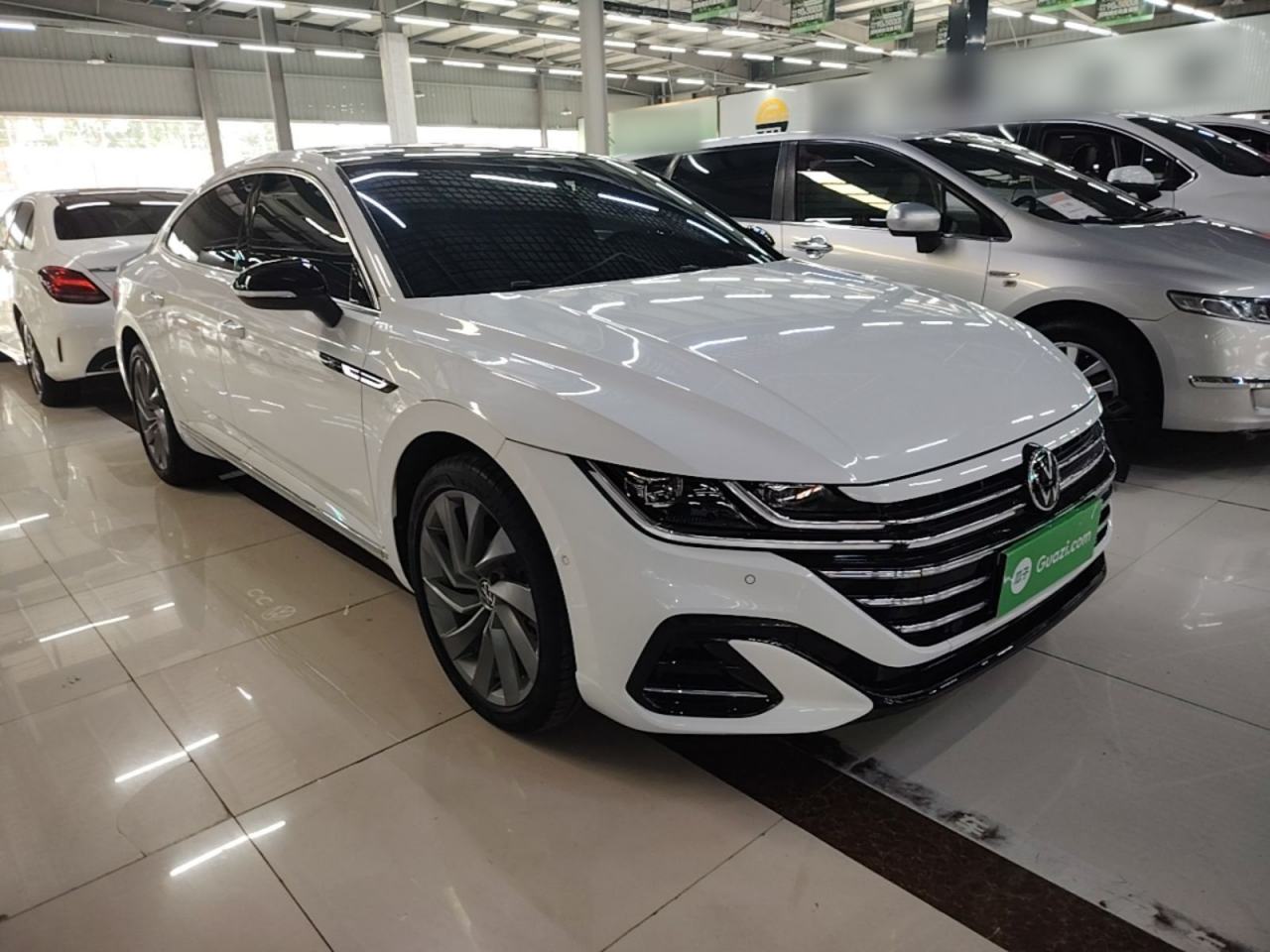 Volkswagen CC - фото 2