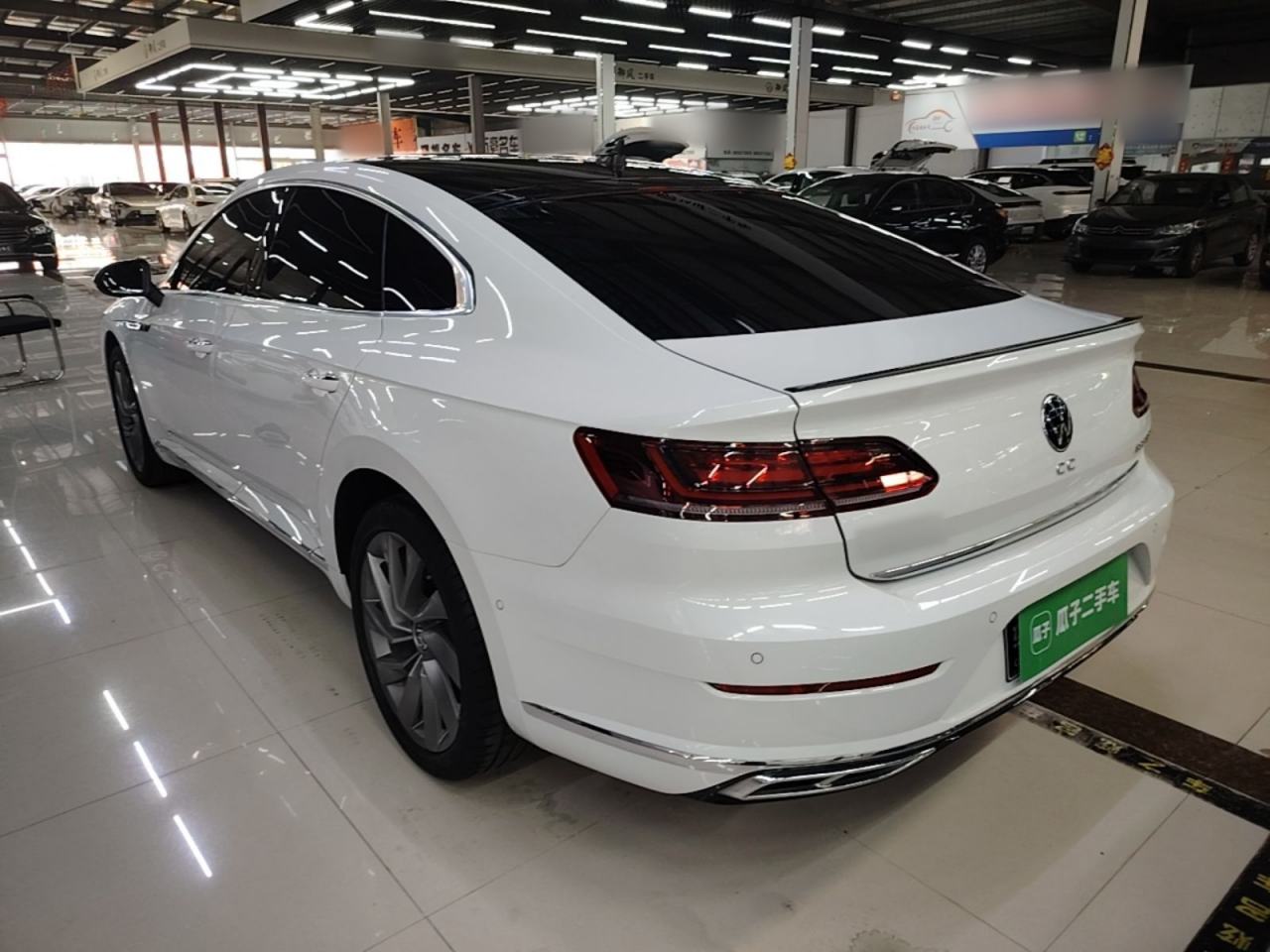 Volkswagen CC - фото 3