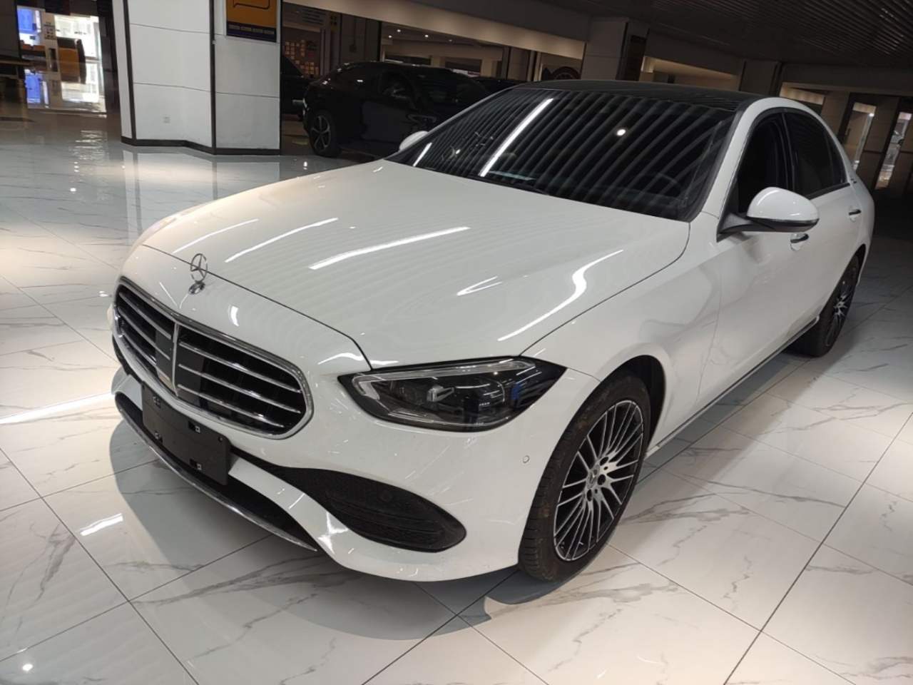 Mercedes-Benz C-Class - фото 0