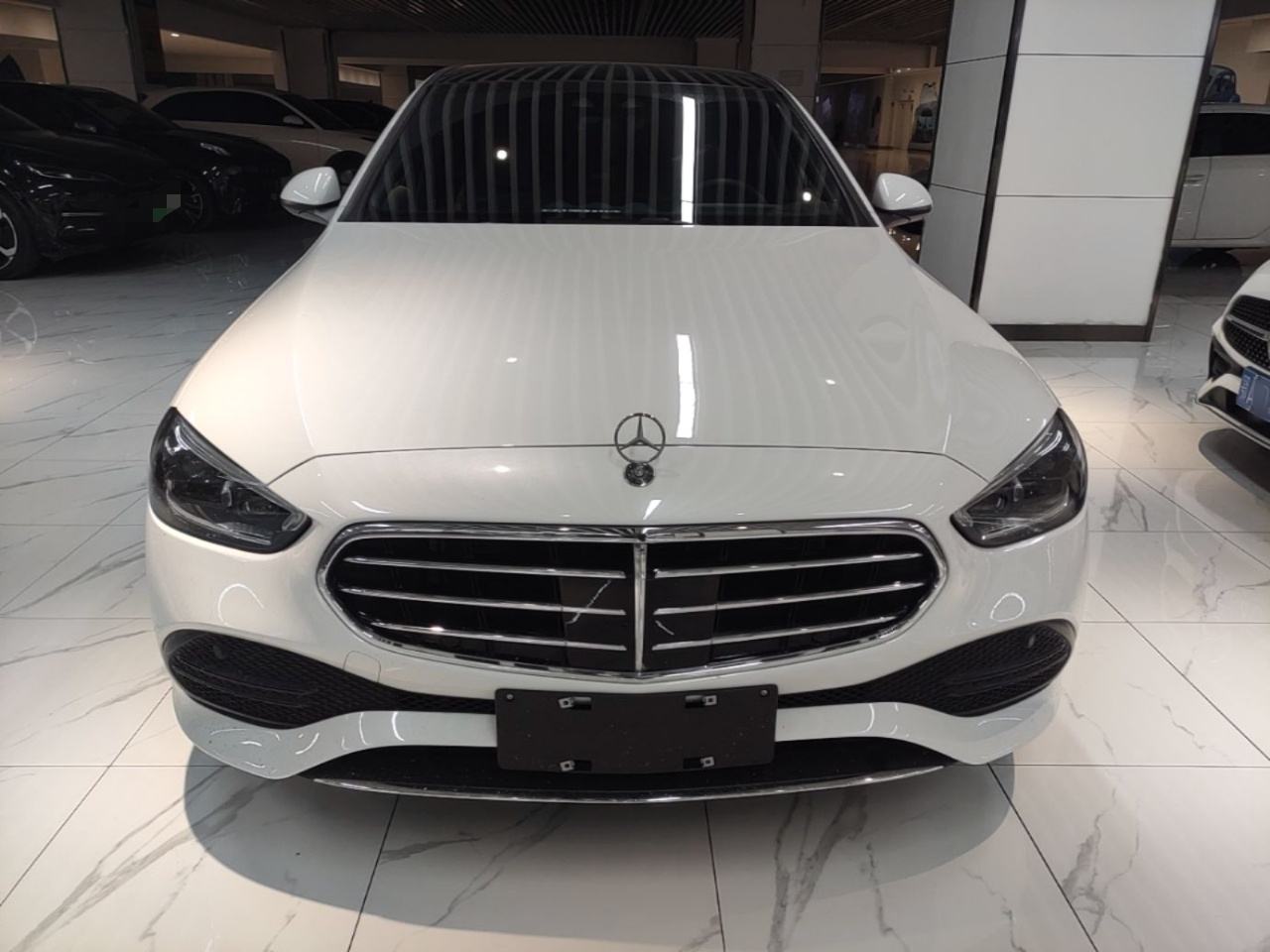 Mercedes-Benz C-Class - фото 1