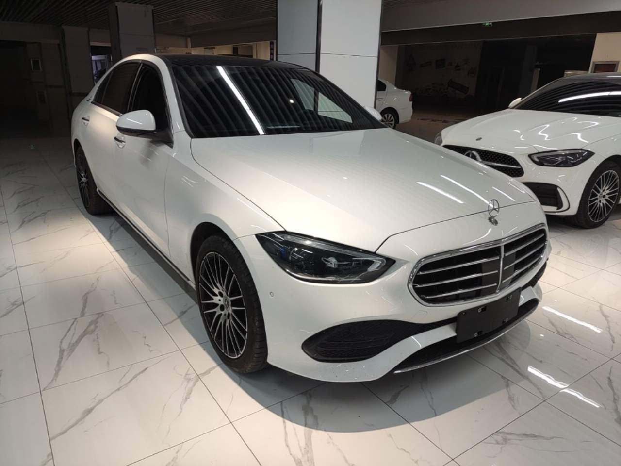 Mercedes-Benz C-Class - фото 4