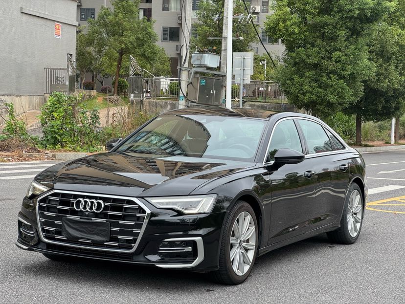 Audi A6L - фото 0