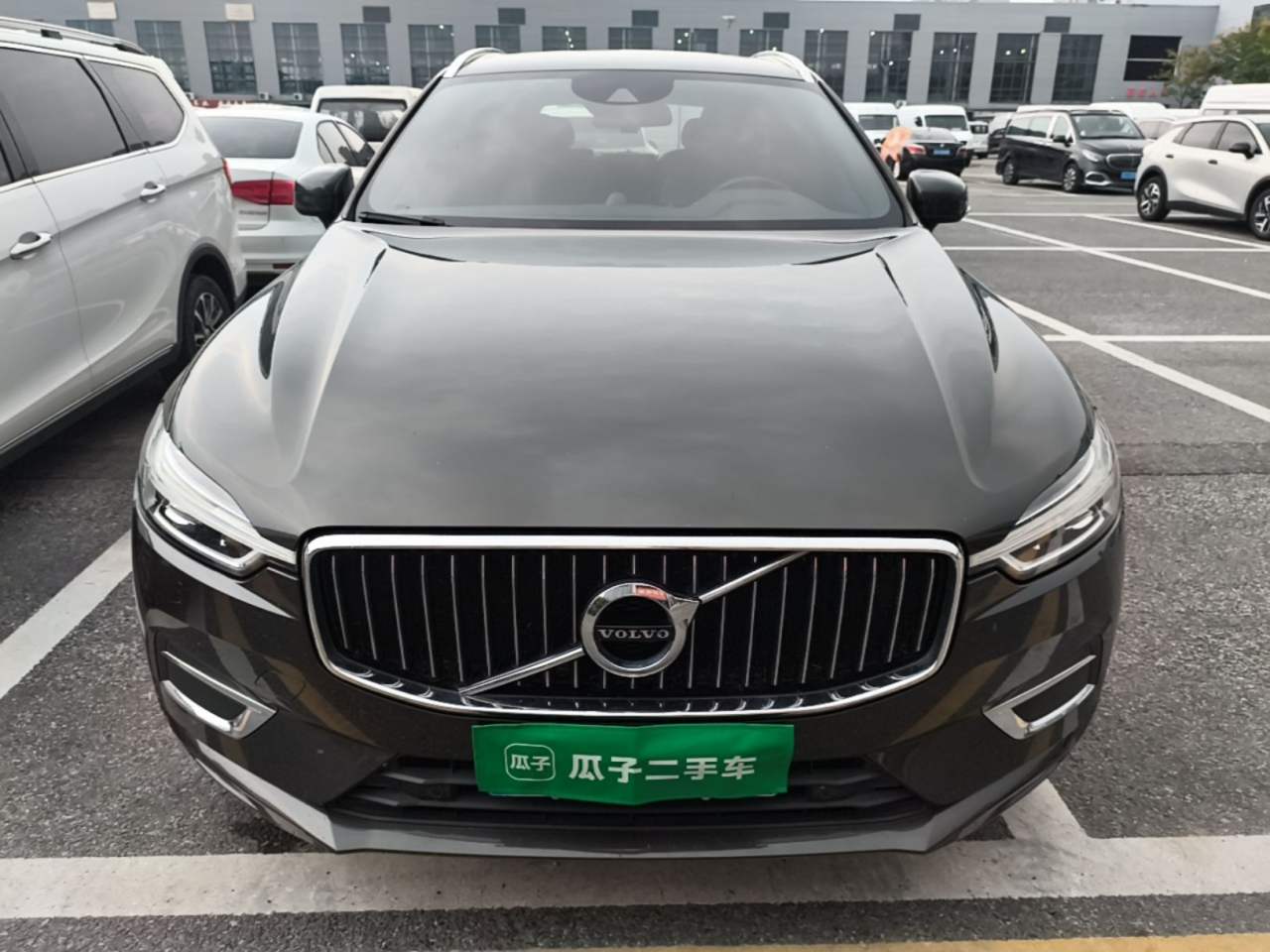 Volvo XC60 - фото 1