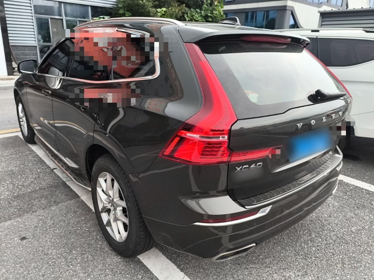 Volvo XC60 - фото 3