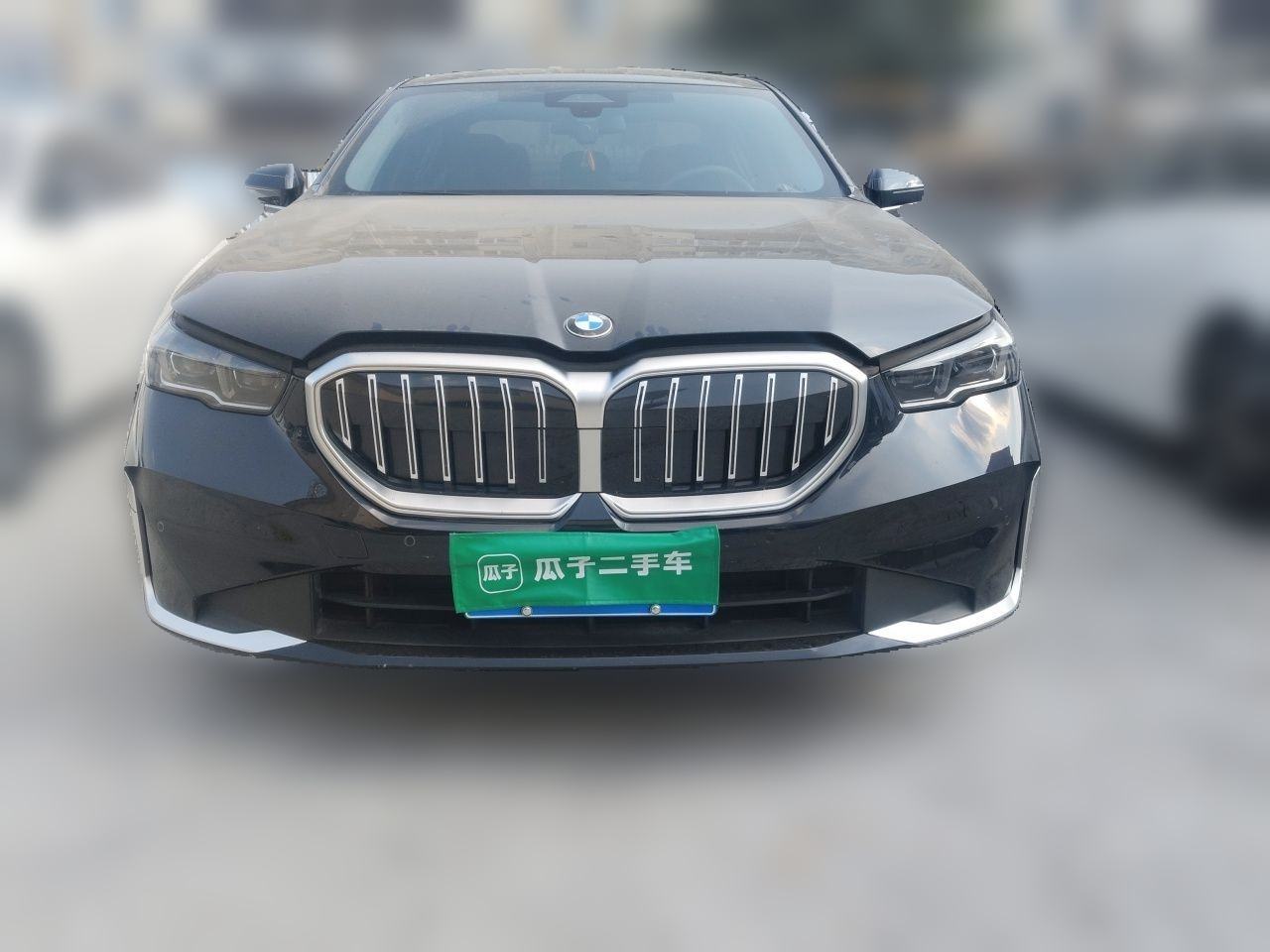 BMW 5-Series - фото 1