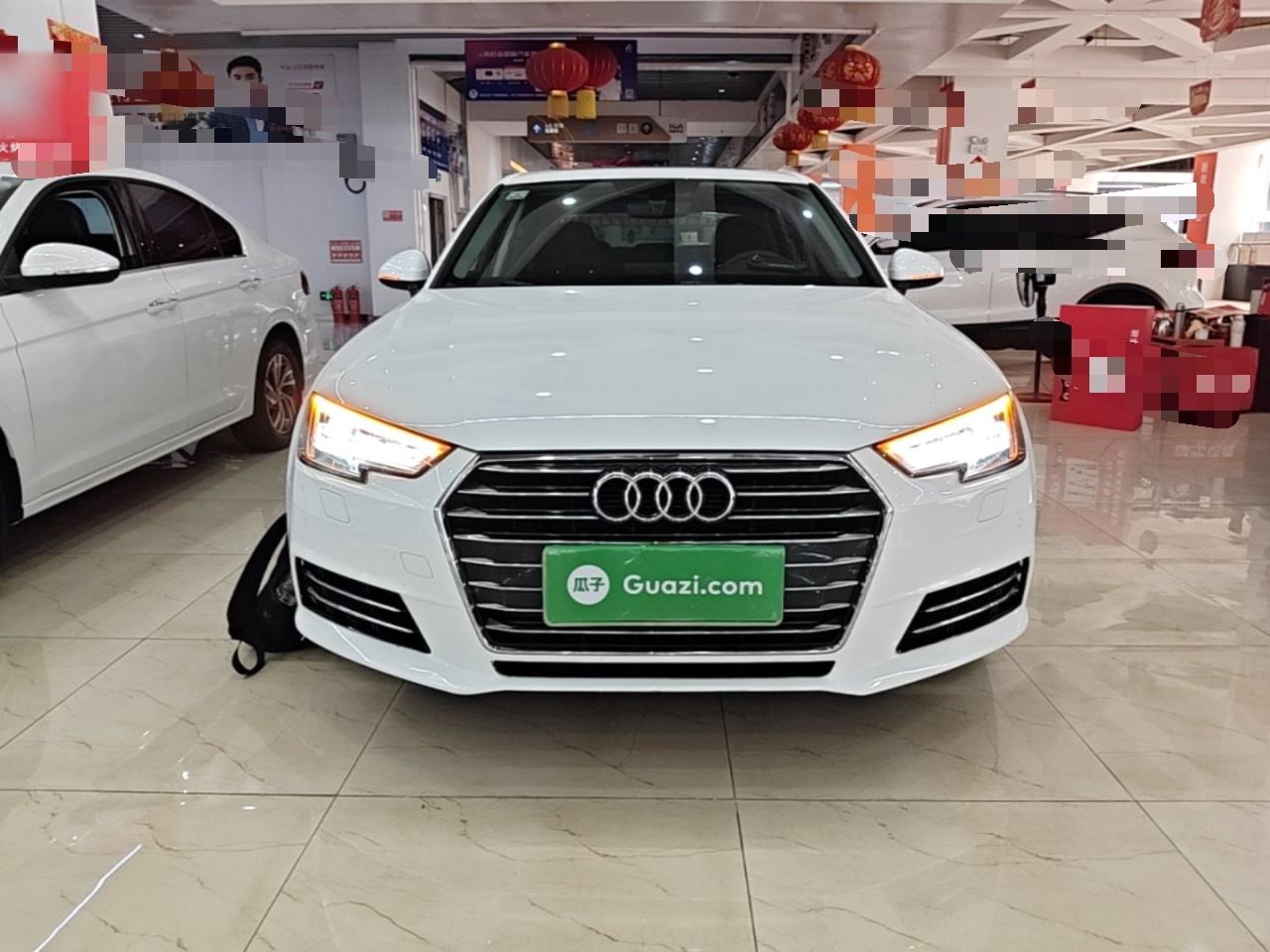 Audi A4L - фото 1