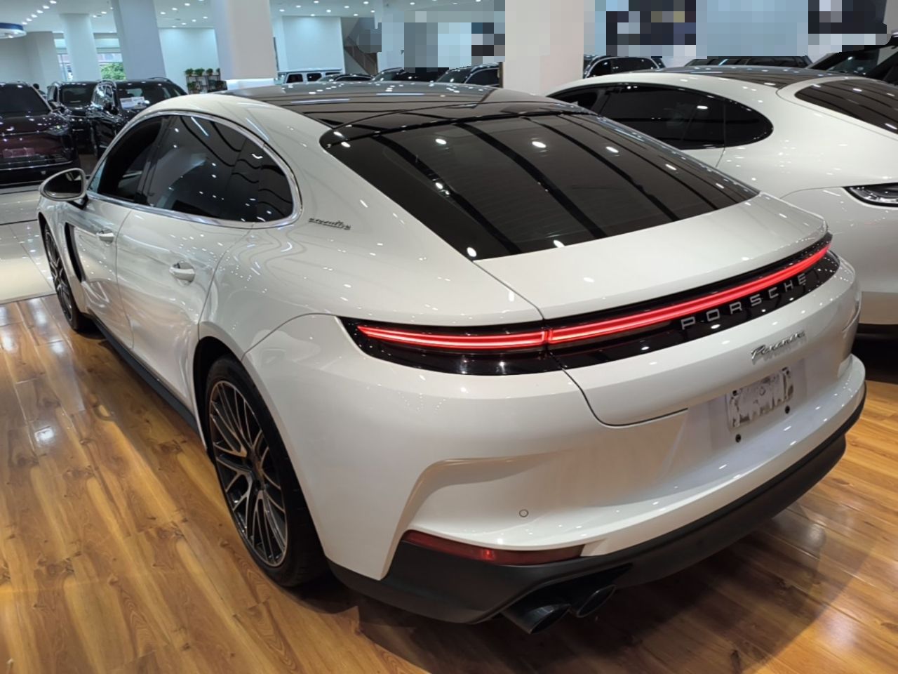 Porsche Panamera - фото 3
