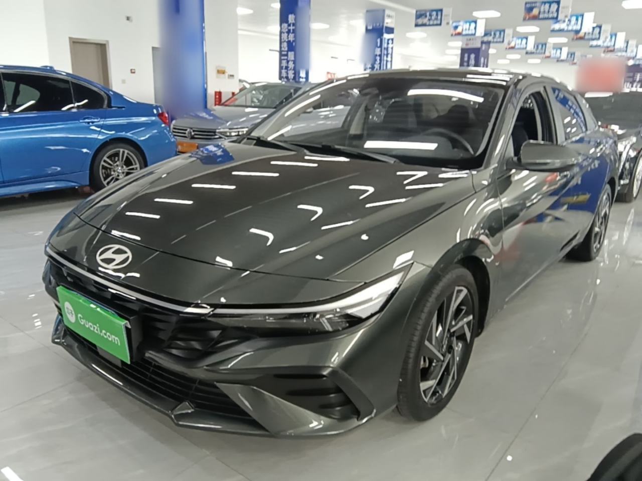 Hyundai Elantra - фото 0