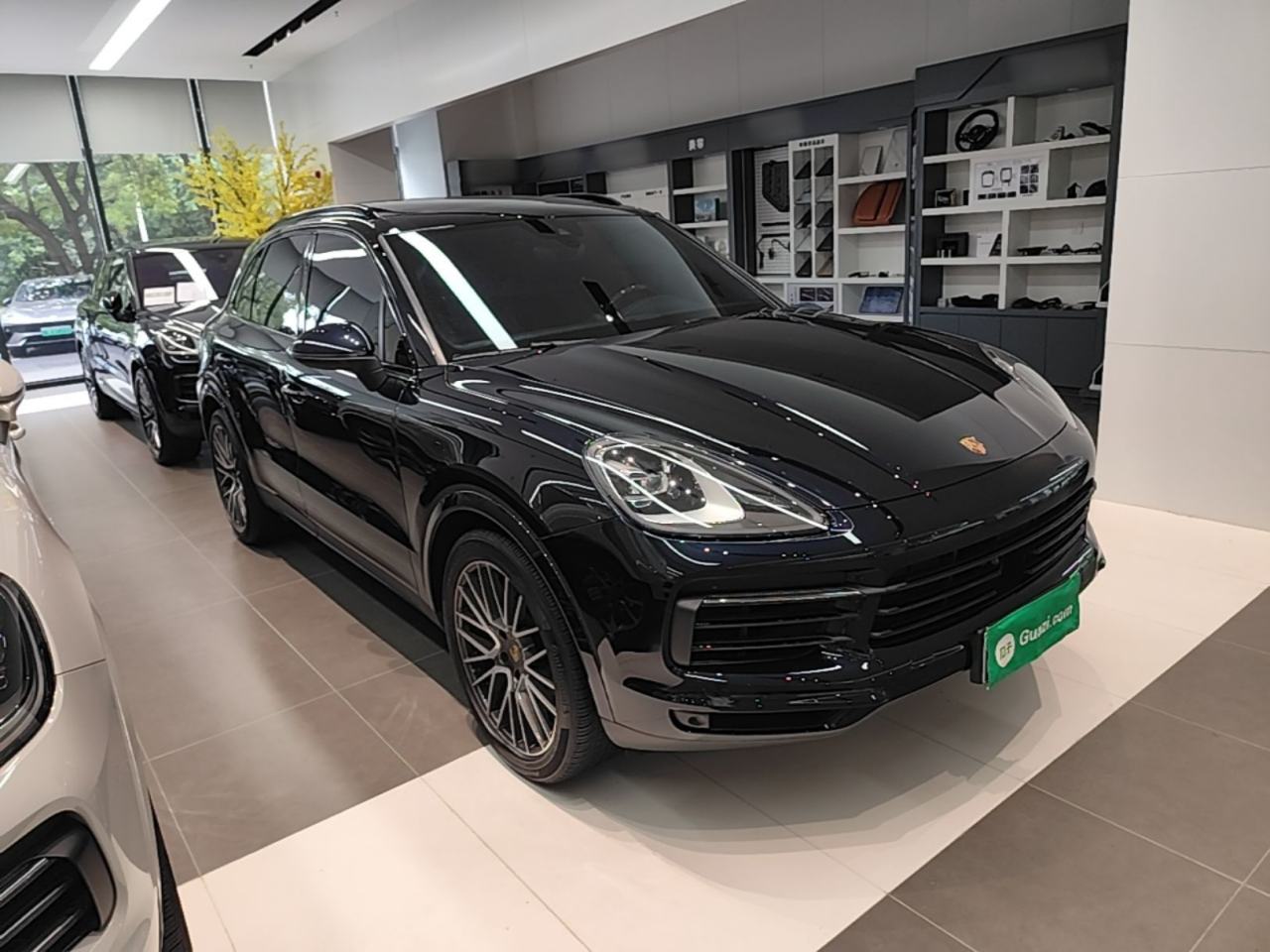 Porsche Cayenne - фото 4
