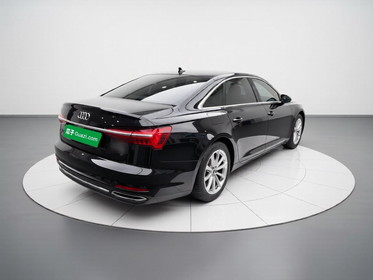 Audi A6L - фото 3