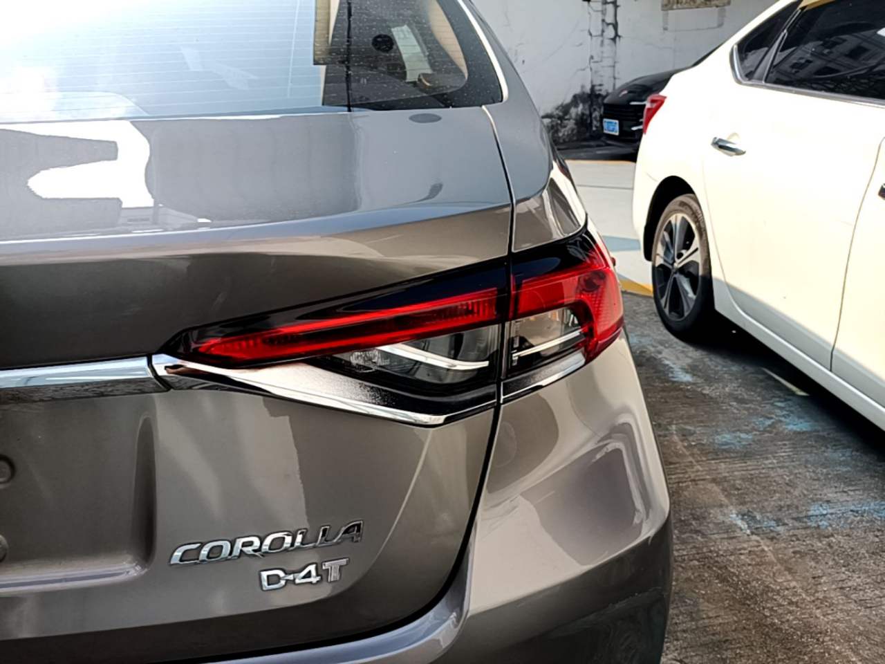 Toyota Corolla - фото 1