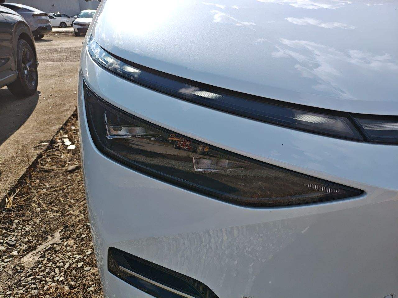 XPeng X9 - фото 1