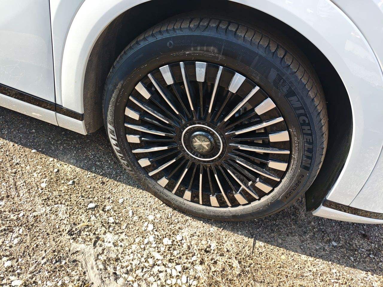 XPeng X9 - фото 2