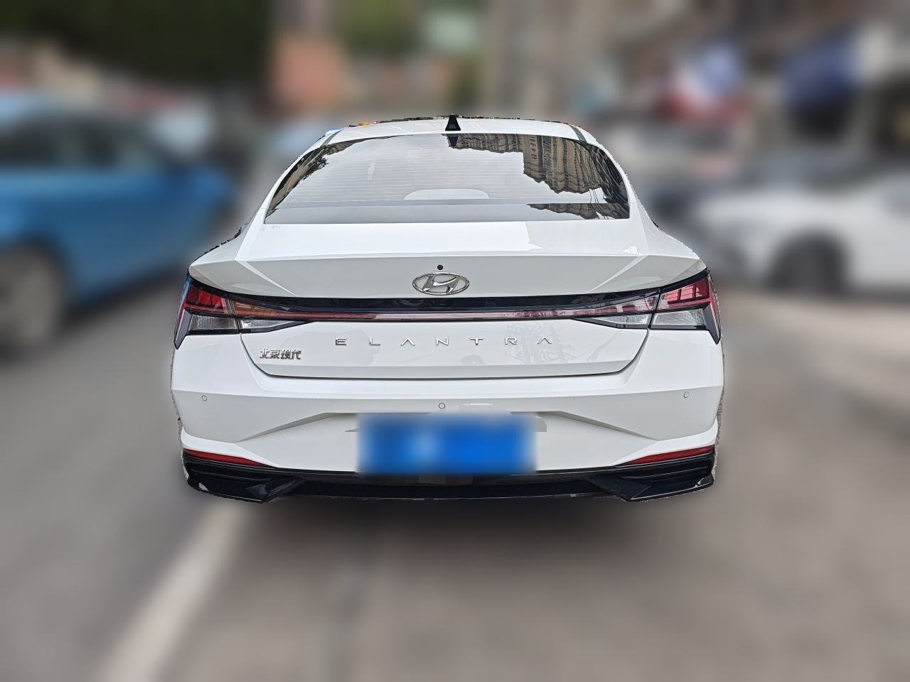 Hyundai Elantra - фото 4