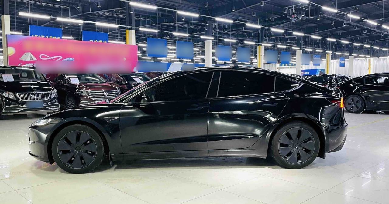 Tesla Model 3 - фото 4