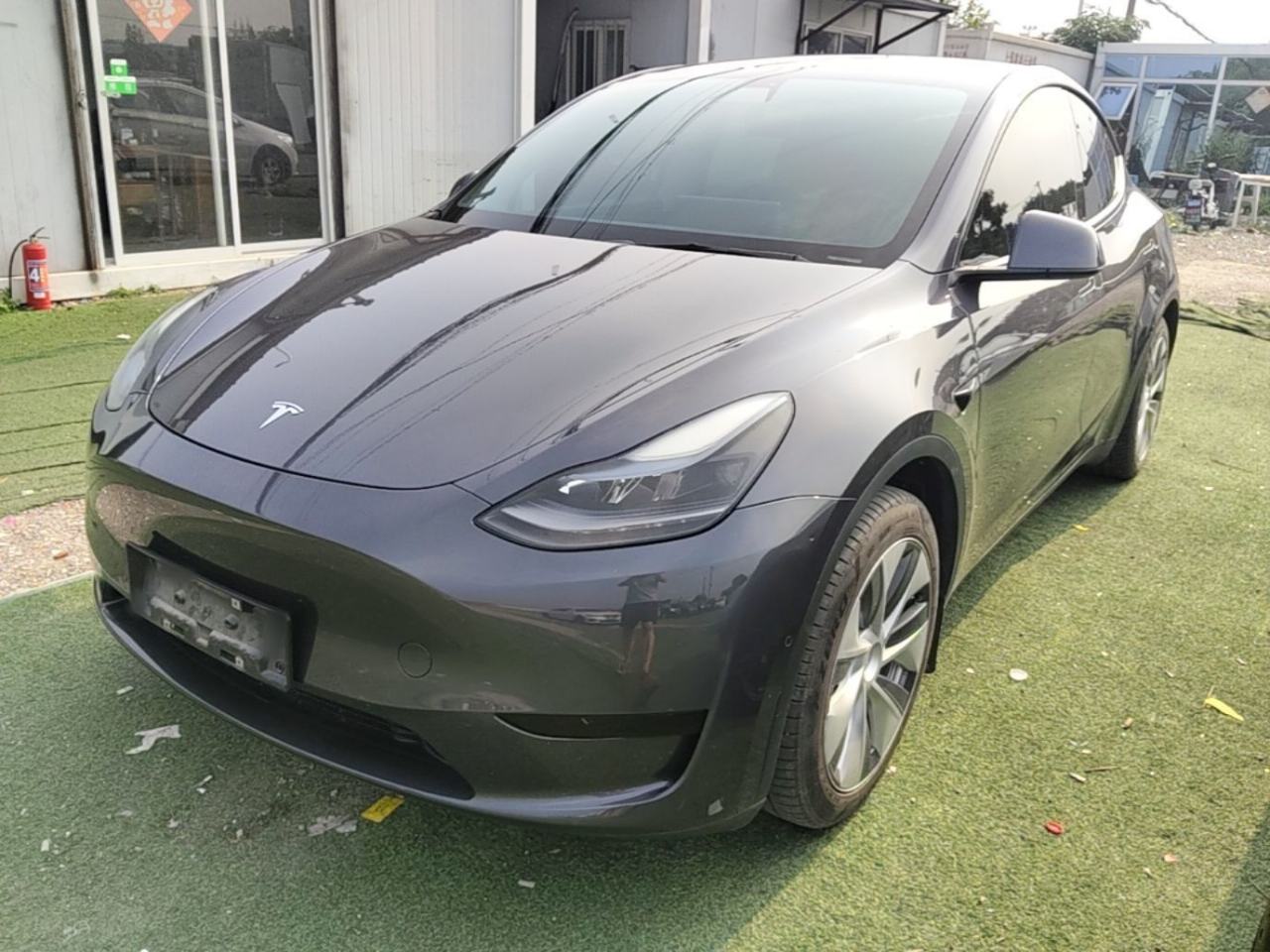 Tesla Model Y - фото 0