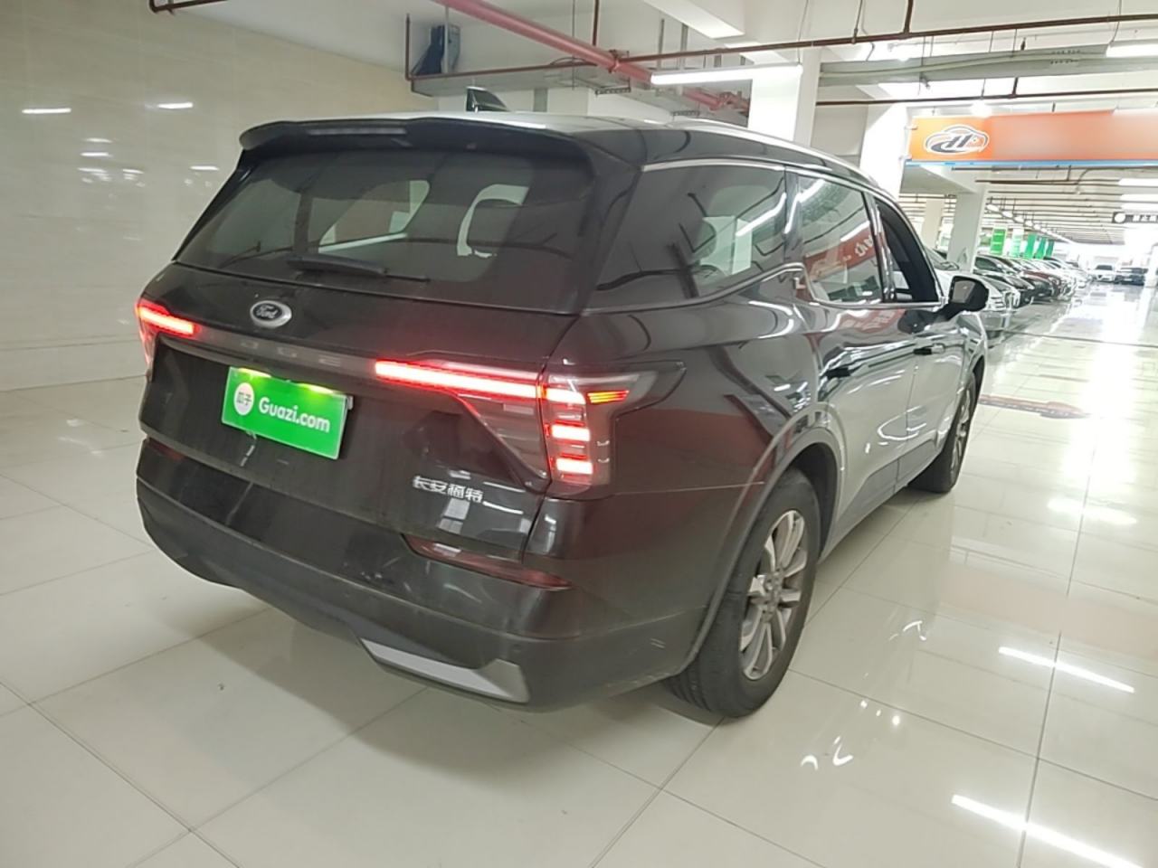 Ford Edge - фото 3