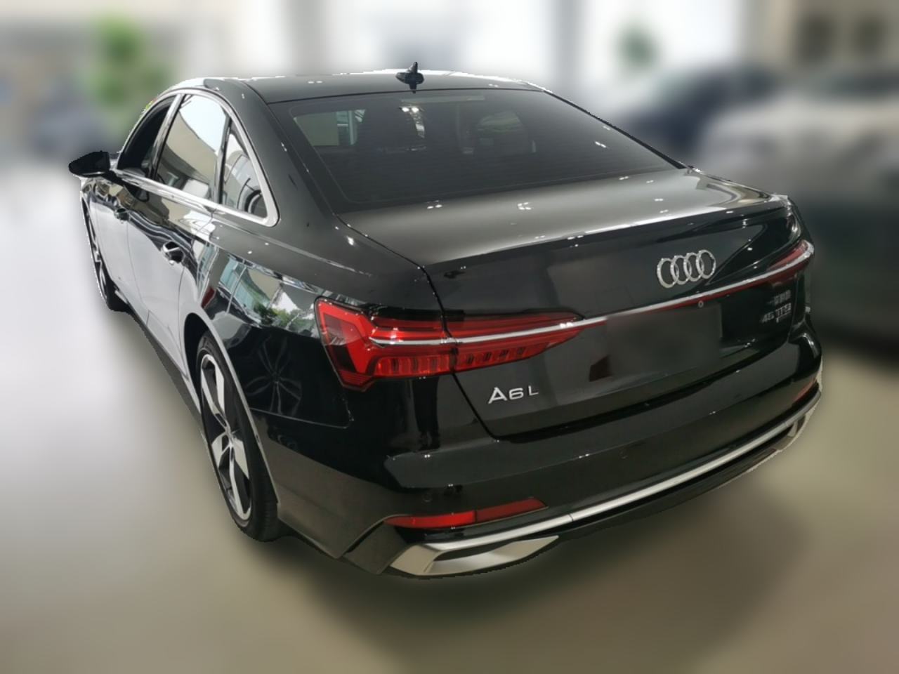 Audi A6L - фото 3